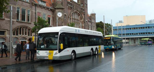 Fuel cell bus De Lijn (Antwerp) visits Haarlem (Netherlands)